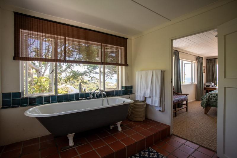 To Let 5 Bedroom Property for Rent in Hobie Beach Western Cape